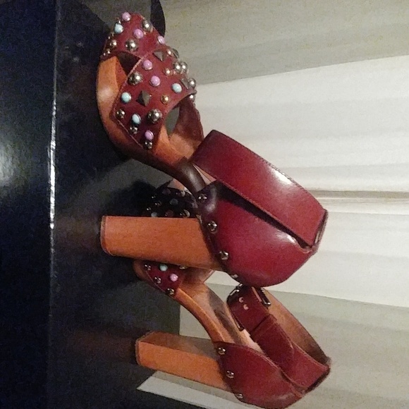 Authentic Dolce & Gabbana high hills - Picture 2 of 8